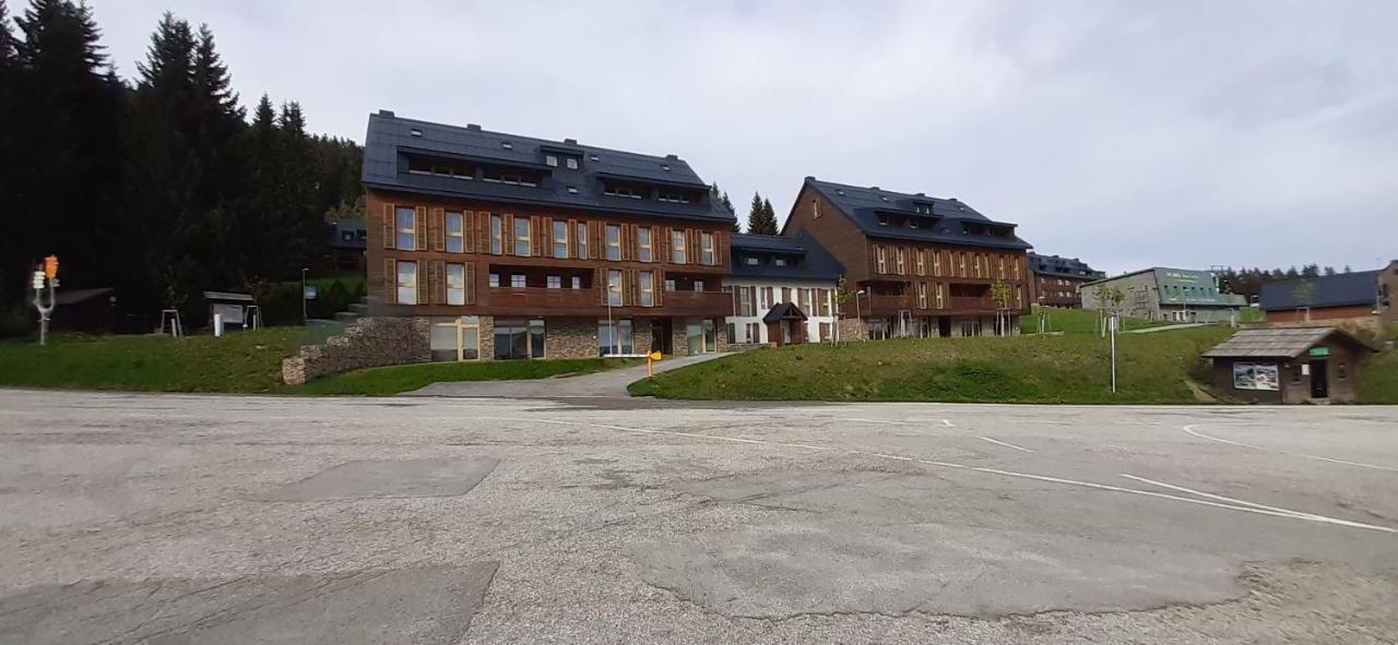 Apartman M5 Horní Mísečky Kültér fotó